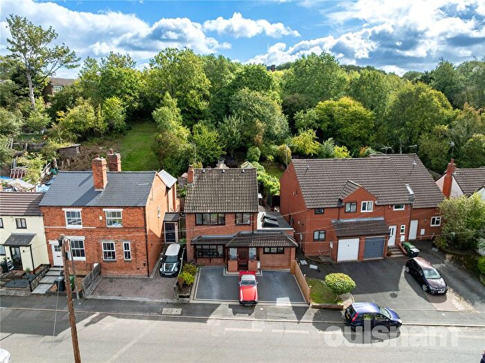 3 Bedroom Detached House For Sale In Enfield Road, Hunt End, Redditch, Worcestershire, B97