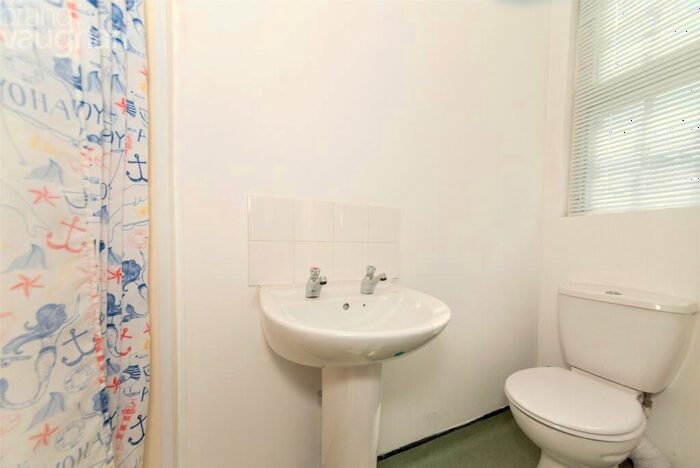 1 Bedroom Flat To Rent In Elm Grove, Brighton, East Sussex, BN2