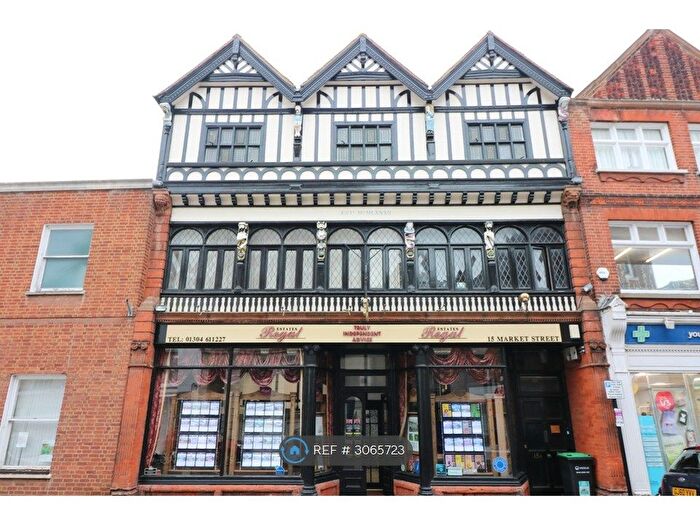 2 Bedroom Flat To Rent In Market St, Sandwich, CT13