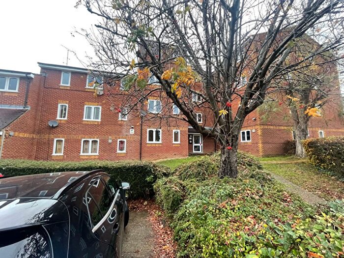 1 Bedroom Flat To Rent In Armoury Road, London, SE8