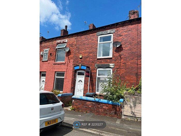 2 Bedroom Terraced House To Rent In Cummings Street, Oldham, OL8