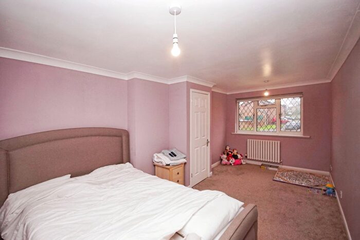 3 Bedroom Detached House For Sale In Jubilee Close, Cam, Dursley, Gloucestershire, GL11