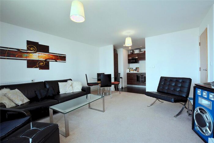 2 Bedroom Flat To Rent In London, E8