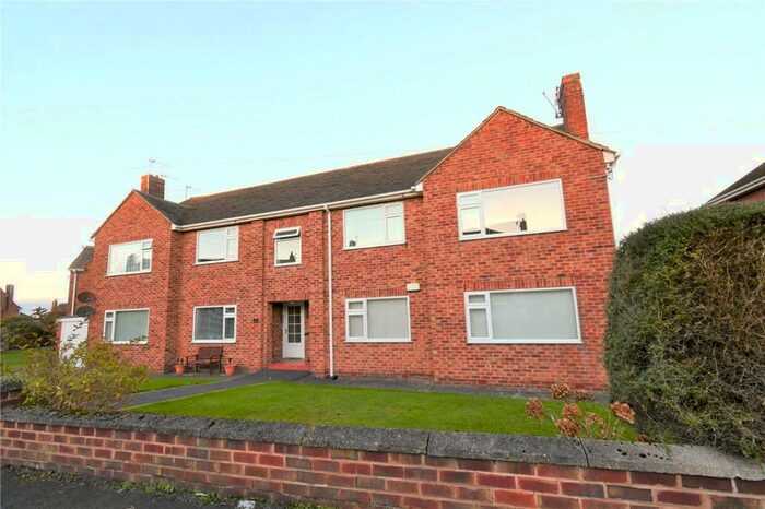 2 Bedroom Flat To Rent In Sandstone Drive, West Kirby, Wirral, CH48