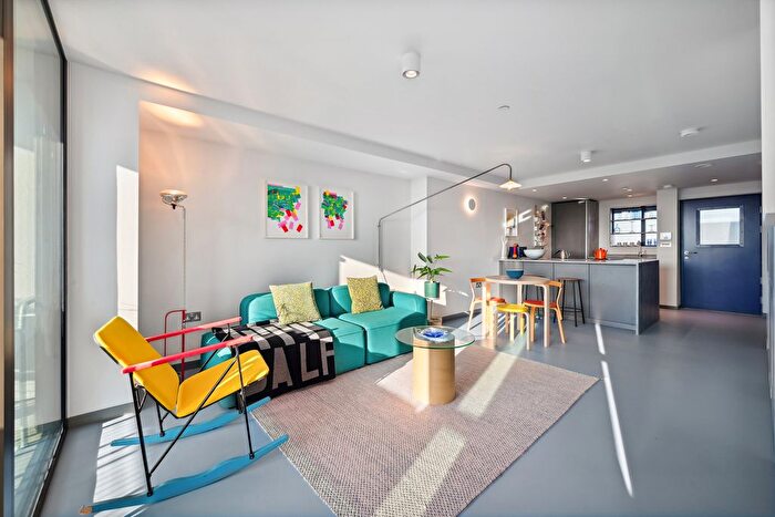 1 Bedroom Flat To Rent In Balfron Tower, St Leonards Road, London, E14