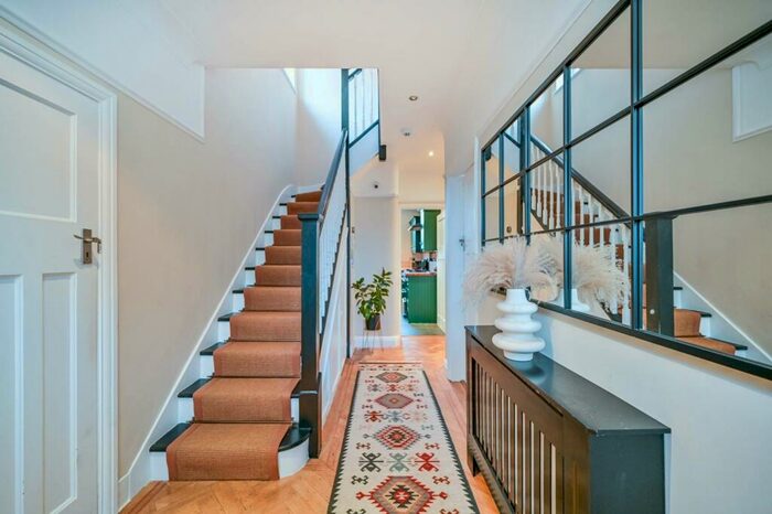 4 Bedroom Semi-Detached House To Rent In Malden Road, Worcester Park, KT4