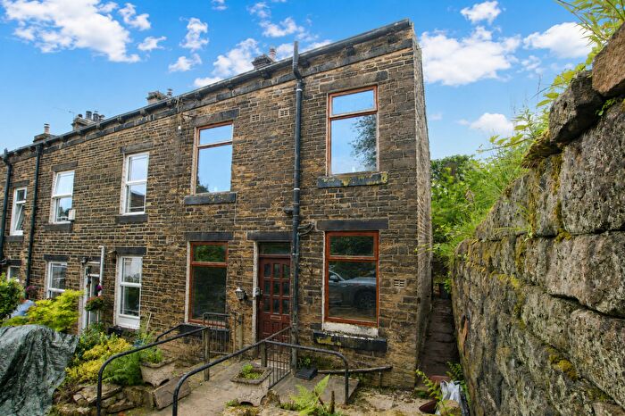 4 Bedroom Property For Sale In Peel Cottage Street, Todmorden, OL14