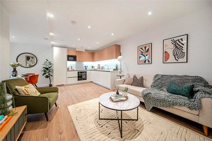 1 Bedroom Apartment For Sale In Burnhill Road, Beckenham, BR3