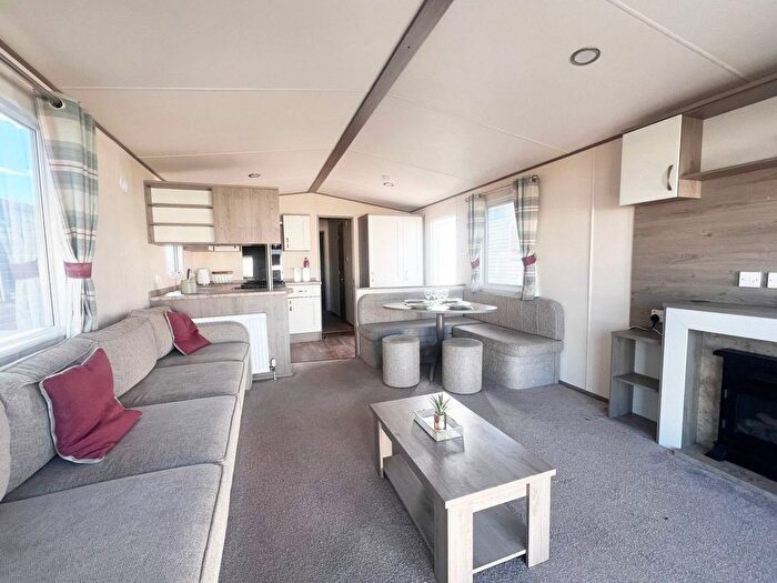 2 Bedroom Mobile/park Home For Sale In Leysdown Road, Leysdown-On-Sea, Sheerness, ME12