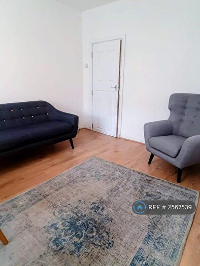 3 Bedroom Flat To Rent In Matilda House, London, E1W