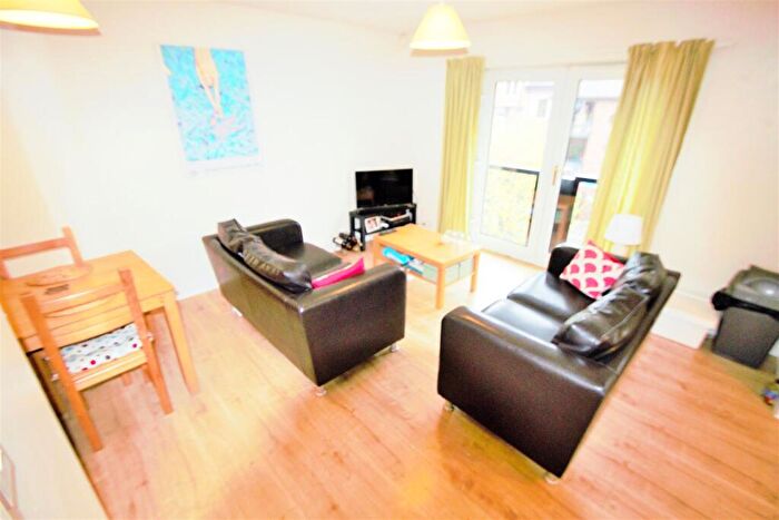 2 Bedroom Apartment To Rent In Ashville Road, Burley, Leeds, LS4