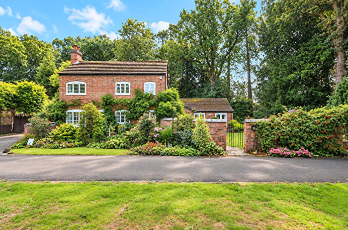 5 Bedroom Detached House For Sale In Rugby Road, Dunchurch, CV22