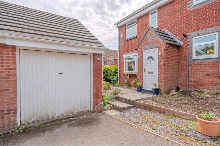 3 Bedroom End Of Terrace House For Sale In Pant Gwyn Close, Henllys, Cwmbran, NP44