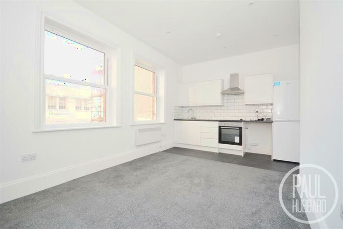 1 Bedroom Apartment To Rent In London Road North, Lowestoft, Suffolk, NR32