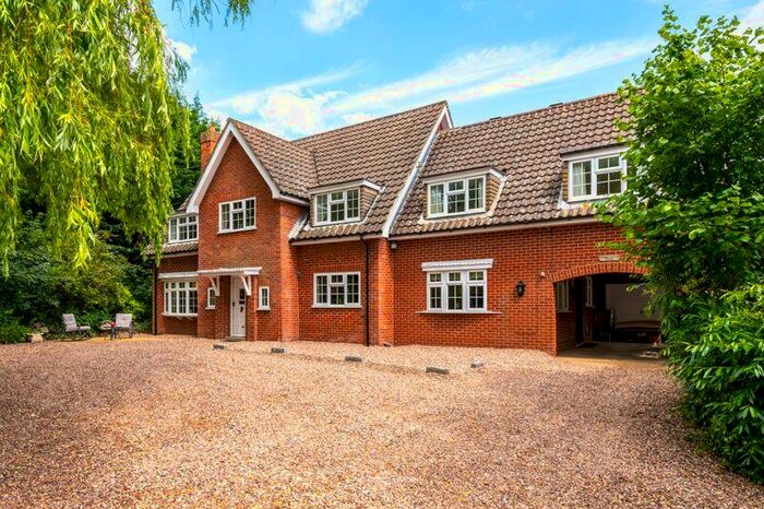 4 Bedroom Detached House For Sale In Grimblethorpe House, Grimblethorpe, Louth, LN11