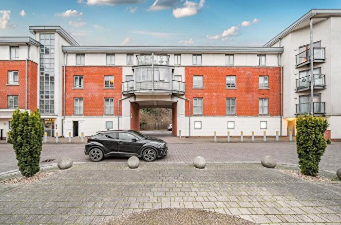 2 Bedroom Apartment For Sale In Victoria Court, New Street, Chelmsford, Essex, CM1