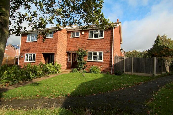 3 Bedroom Semi-Detached House To Rent In Abney Drive, Measham, Swadlincote DE12