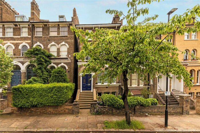 2 Bedroom Apartment To Rent In South Villas, London, NW1