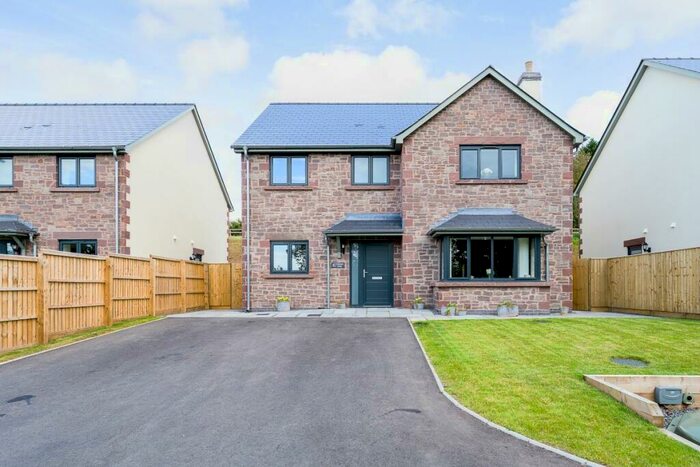 4 Bedroom Detached House For Sale In Orchard Close, Glewstone, Ross-On-Wye, HR9