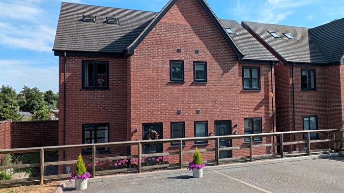 3 Bedroom Semi-Detached House For Sale In Banks Close, Ambergate, Belper, DE56