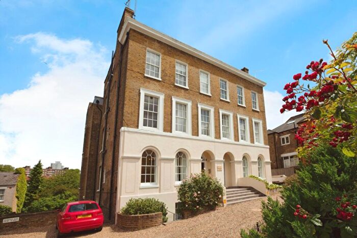 1 Bedroom Apartment For Sale In Woodhill Court, Woodhill, Woolwich, SE18