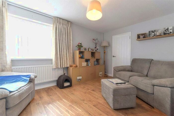 2 Bedroom Bungalow For Sale In Glebe Road, Biggleswade, Bedfordshire, SG18