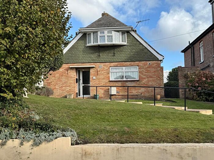 3 Bedroom Detached House For Sale In Drayton, Hampshire, PO6