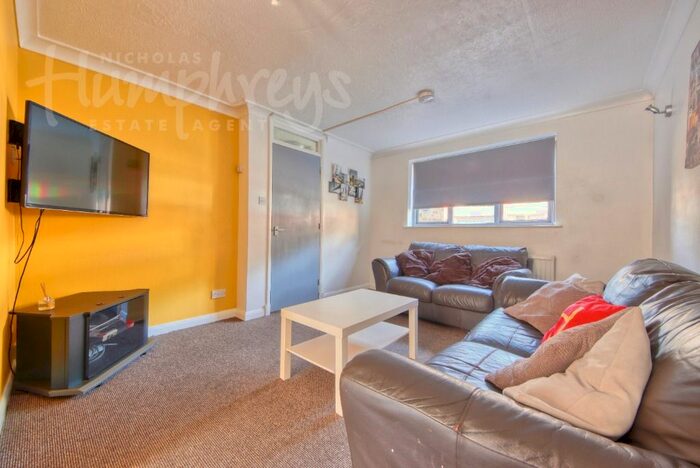 5 Bedroom Terraced House To Rent In Regency Place, Canterbury, CT1