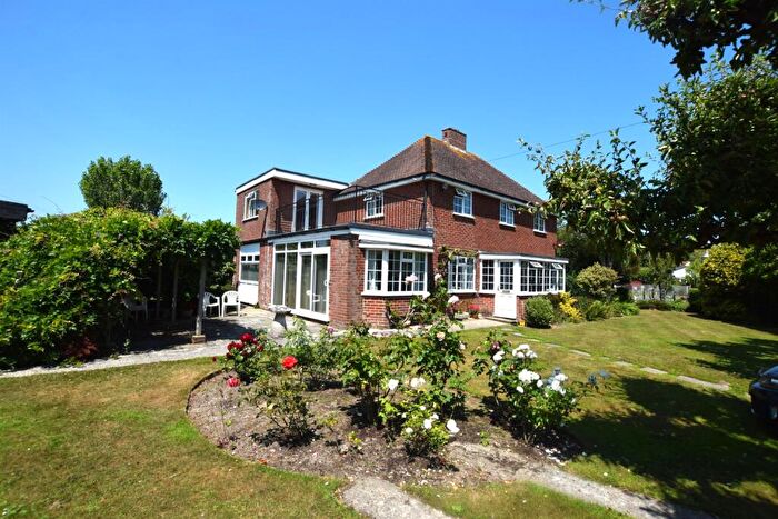 6 Bedroom Detached House To Rent In Elmer Close, Elmer, Bognor Regis, PO22