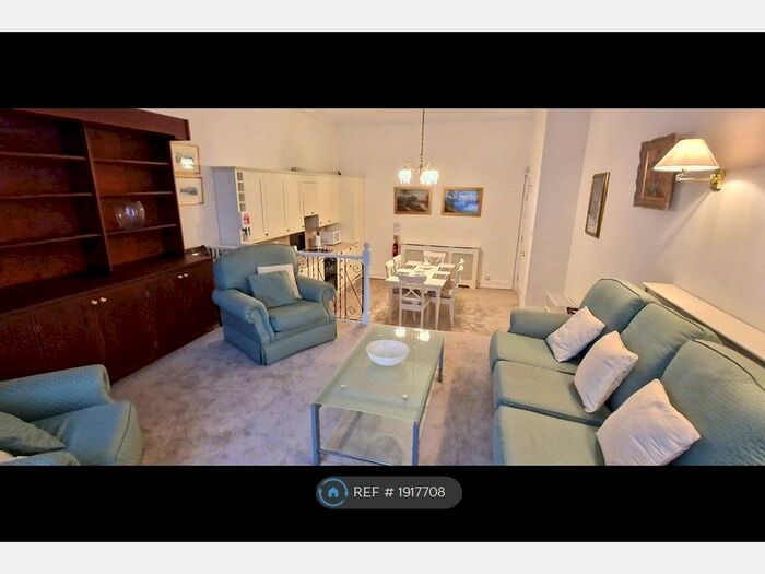 2 Bedroom Flat To Rent In St George's Square, London, SW1V