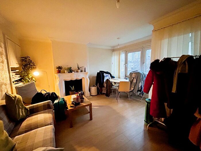 2 Bedroom Flat To Rent In Falmouth Road, London, SE1