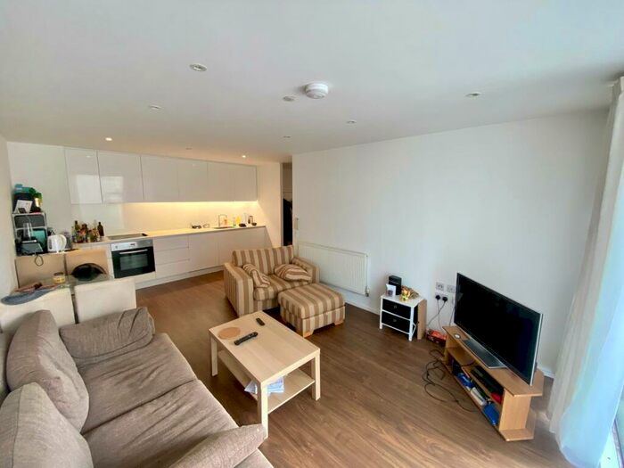 2 Bedroom Apartment To Rent In Nottingham One, Nottingham, NG1