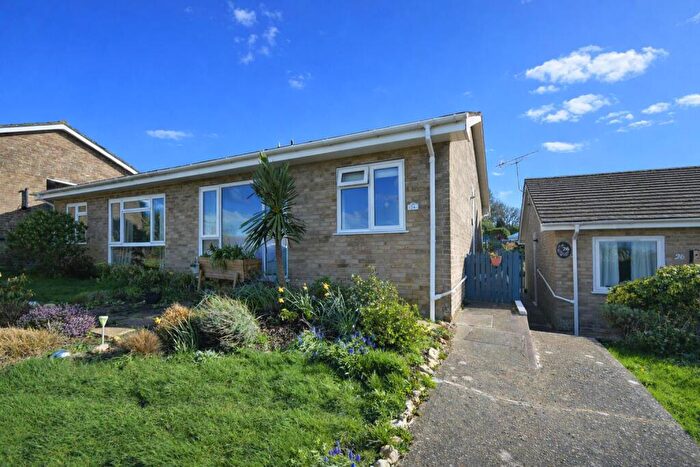 2 Bedroom Semi-Detached Bungalow For Sale In Beautifully Presented Home * Shanklin, PO37