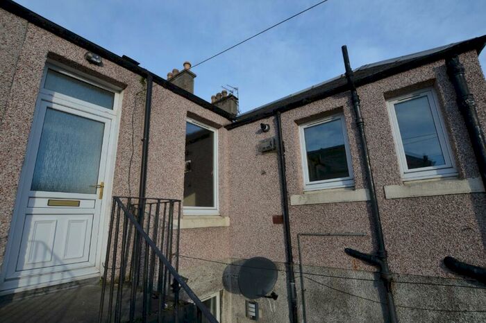 1 Bedroom Flat To Rent In Taylor Street, Methil, KY8
