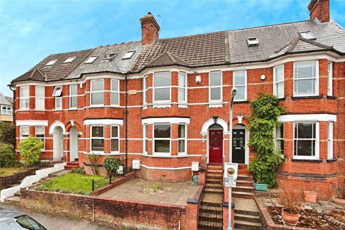 3 Bedroom Terraced House For Sale In Springwell Road, Tonbridge, Kent, TN9
