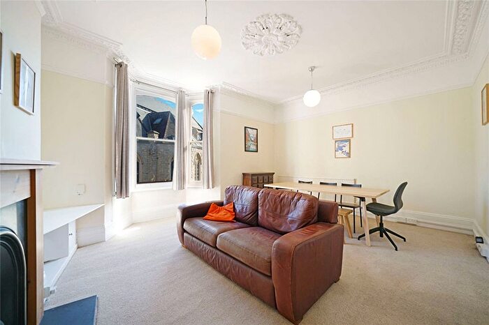 1 Bedroom Flat For Sale In Tremlett Grove, London, N19