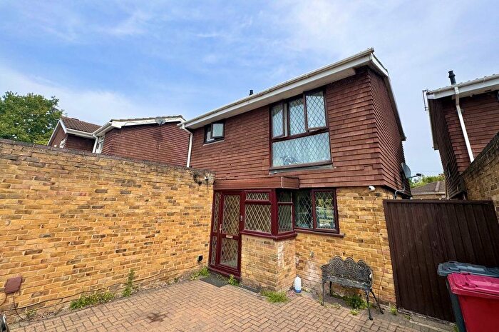 3 Bedroom Property To Rent In Gilmore Close, Langley, Slough, SL3