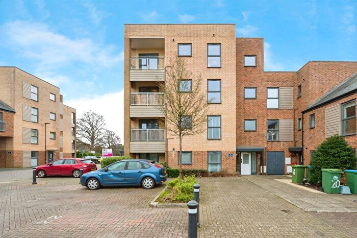 2 Bedroom Flat For Sale In Laxton Close, Southampton, SO19