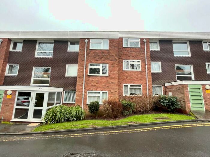 2 Bedroom Flat To Rent In Old Warwick Road, Solihull, B92
