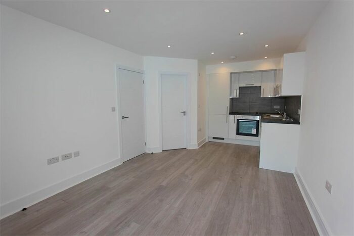 1 Bedroom Flat To Rent In Palace Gates, The Campsbourne, Hornsey, N8
