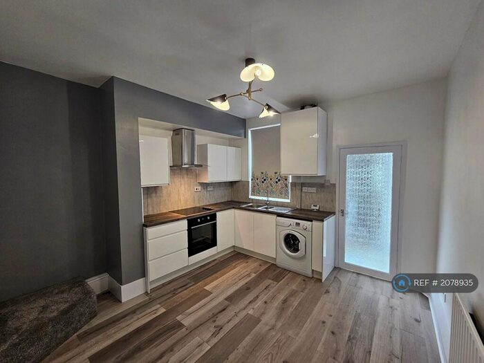 3 Bedroom Terraced House To Rent In Merchant Street, Bulwell, Nottingham, NG6