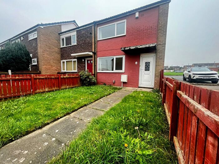 2 Bedroom End Of Terrace House To Rent In Brayton Square, Leeds, LS14