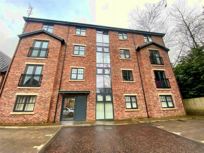 2 Bedroom Flat To Rent In King Edward Road, Gee Cross, Hyde, SK14