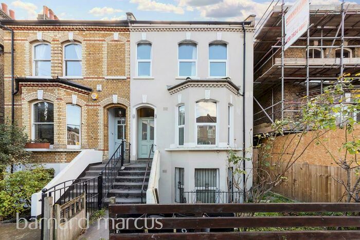 7 Bedroom House To Rent In Rossiter Road, Balham, SW12
