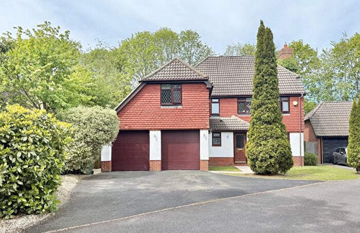 5 Bedroom Detached House For Sale In Shire Close, Whiteley, PO15