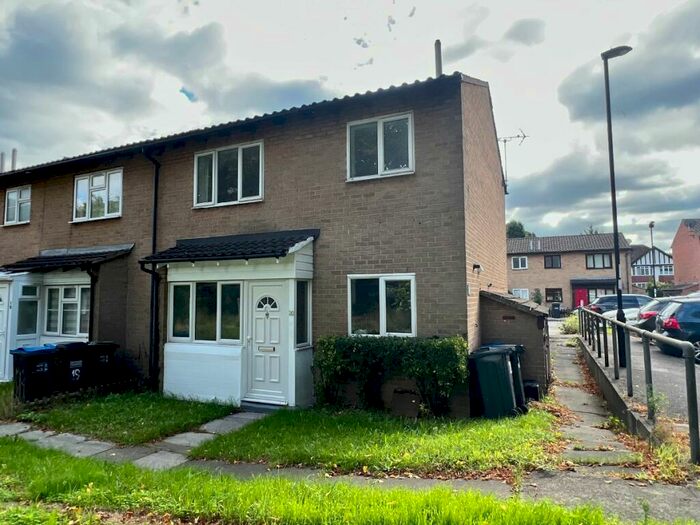 1 Bedroom Semi-Detached House To Rent In Waddon, Croydon, CR0