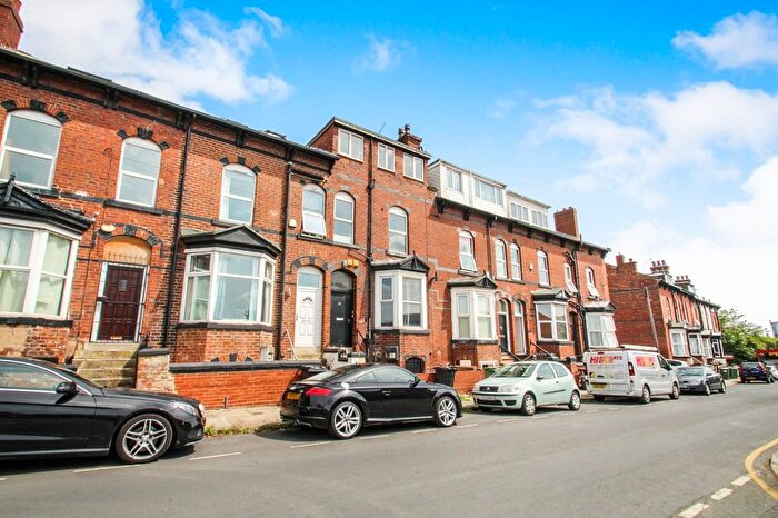 1 Bedroom Flat To Rent In Kendal Lane, City Centre, Leeds, West Yorkshire, LS3