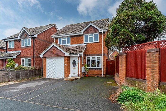 3 Bedroom Detached House For Sale In Astral Gardens, Hamble, SO31