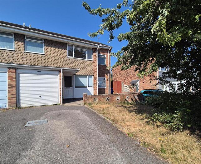 5 Bedroom Semi Detached House For Sale In Kelly Close, Canford Heath, Poole, BH17