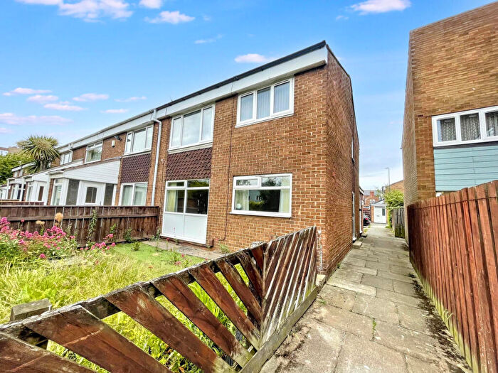 1 Bedroom Flat For Sale In Newmarket Walk, South Shields, Tyne And Wear, NE33